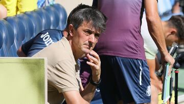 Pacheta, en el banquillo de la Cer¨¢mica.