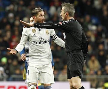 SERGIO RAMOS protests to referee during Celta game