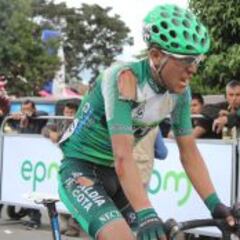 Jahir Pérez abandona la Vuelta a Colombia por caída