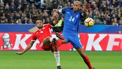 El centrocampista del Sevilla, Steven N&#039;Zonzi, con la selecci&oacute;n de Francia.