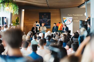 Joaquín, José Manuel Soto y César Cadaval presentan el Partido de la Alegría en el Benito Villamarín