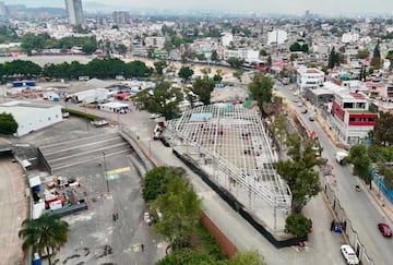 Los estacionamientos de Estadio Azteca también son remodelados.