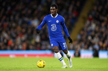 Los 'Blues' con David Datro Fofana han conseguido atar a su delantero de invierno. El traspasa se ha elevado a poco m¨¢s de diez millones de euros. El delantero centro nacido en Ouragahio, Costa de Marfil, procede del Molde FK donde ha realizado 21 goles y 7 asistencias.