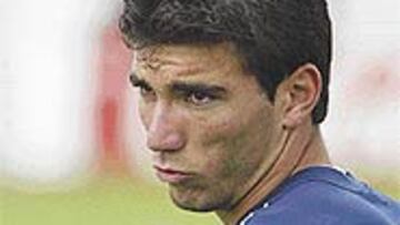 <b>MUY COTIZADO</B>. El traspaso de Reyes puede aliviar las arcas del Sevilla.