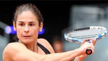 <b>Inauguración con derrota</b>. Ruano ha caído en dos sets (6-4 y 6-3) ante la rusa Anna Chakvetadze en el partido inaugural del Madrid Masters.