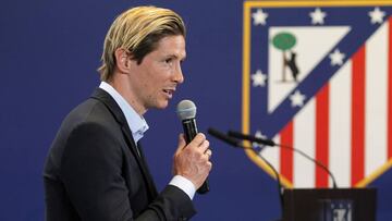 Fernando Torres, speaking at the Calderón.