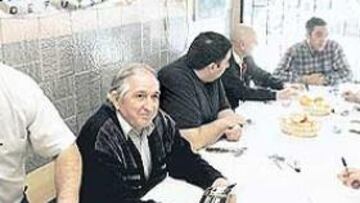 <b>CUMBRE. </b>La 'Plataforma Elecciones Ya' se conjuró ayer para que el domingo los socios del Madrid hablen y pidan ir a las urnas.