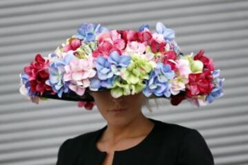 Mucho glamour en el Investec Ladie's Day de Epsom Dows