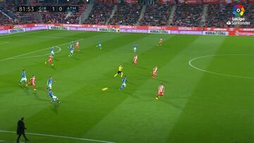 Correa da unos de los mejores pases de lo que va de LaLiga