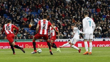 Lucas Vázquez makes it 3-1.