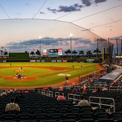 CEO de los Blue Jays asegura que peloteros de MLB serán vacunados en el próximo mes