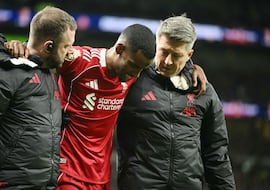 El peor pronóstico para Isak: ¡fractura de peroné!