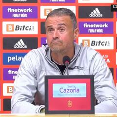 Luis Enrique sorprende sobre una posible vuelta de Piqué a la Selección
