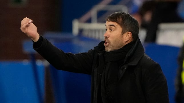 Coudet: “Tenemos que hacer un partido casi perfecto para traernos algo de allí”