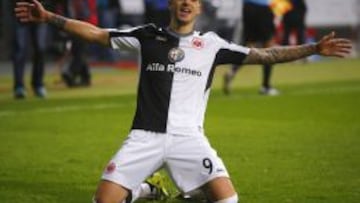 Joselu marcó tres de los cuatro tantos que su equipo.