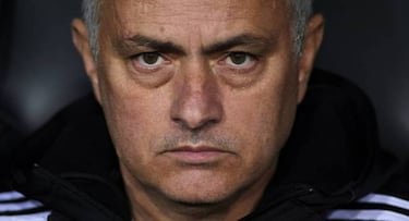 Zidane weighing up Manchester United offer