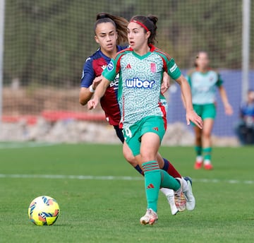 24/11/24
FUTBOL FEMENINO PARTIDO PRIMERA DIVISION
LEVANTE FEMENINO - GRANADA FEMENINO 

ALEXIA 