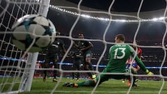 Inglaterra gana y manda de golpe en la Champions League