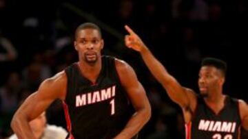 Bosh lidera a Miami en Phoenix