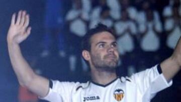 El Valencia hace oficial el traspaso de Mata al Chelsea