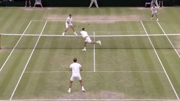El punto final de la final de dobles en Wimbledon. Robert Farah y Sebasti&aacute;n Cabal Campeones 