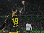 Kenan Kodro, del Zaragoza, contra el Racing.