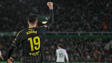 Kenan Kodro, del Zaragoza, contra el Racing.