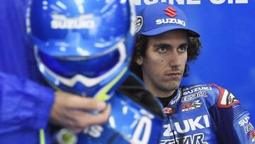 Rins en el box Suzuki.