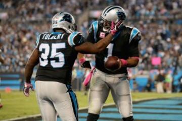 Cam Newton llevaba el balón hasta la red-zone y Tolbert lo metía en la end-zone, gran dupla para lograr una nueva victoria que mantiene invicto a los Carolina Panthers. 