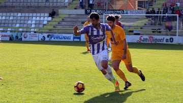 Alex L&oacute;pez, en el partido Burgos-Real Valladolid.