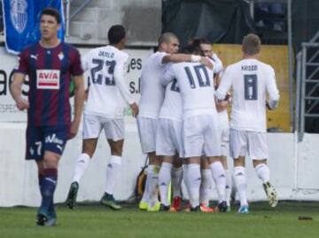 Los jugadores celebran el 0-1 de Gareth Bale.