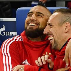 Arturo Vidal invita a Franck Ribéry para ver a Colo Colo en el Monumental: “Me dijo que iba a venir”