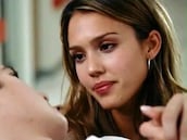 Casi 20 años después, un fracaso de crítica de Jessica Alba desbanca a ‘El botín’ como número 1 en España de Netflix