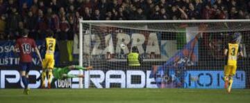 2-0. Armenteros anota el segundo tanto.