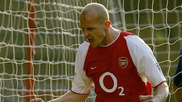 El exjugador franc&eacute;s, Pascal Cygan, durante un partido del Arsenal.