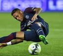 Pases sin mirar, túneles, bicicletas... el show de Neymar en 60 segundos