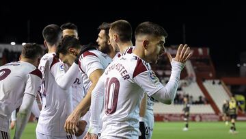 Manu Fuster celebra con el Albacete.