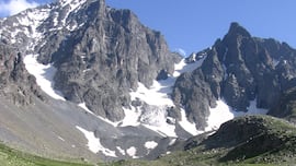 Hallan un mensaje de hace 54 años en una lata de atún a lo alto de una remota montaña: “No nos sentimos solos”