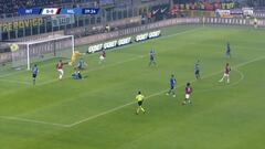 ¡Ibra dejó en el suelo a Godín y asistió en el clásico ante Inter!