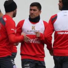 Pizarro le está ganando la pulseada a Díaz en el medio