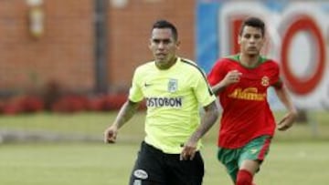 Alcatraz García en el entrenamiento con Nacional
