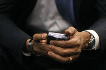 La fiel Blackberry plateada de Obama lo ha acompa&ntilde;ado durante casi toda su legislatura.