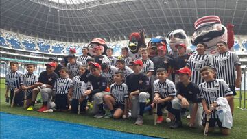 Una comitiva del Monterrey se encarg&oacute; de darle un recorrido a las mascotas de los equipos de Grandes Ligas.