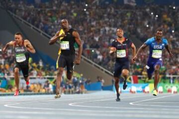 Bolt es leyenda: tercer oro en los 100 metros