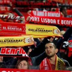 Apedrean el bus del Benfica a su llegada al estadio del Oporto