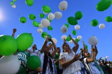 Homenaje del Pueblo Chapecoense en el estadio Arena Condá, este miércoles 30 de noviembre.