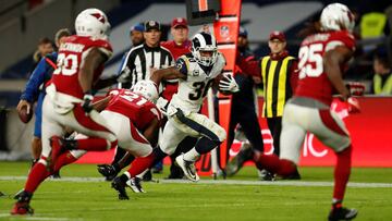 NFL Football - Los Angeles Rams vs Arizona Cardinals - NFL International Series - Twickenham Stadium, London, Britain - October 22, 2017 LA Rams' Todd Gurley II before scoring a touchdown Action Images via Reuters/Andrew Boyers