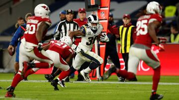 NFL Football - Los Angeles Rams vs Arizona Cardinals - NFL International Series - Twickenham Stadium, London, Britain - October 22, 2017   LA Rams&#039; Todd Gurley II before scoring a touchdown   Action Images via Reuters/Andrew Boyers