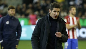 Football Soccer - Atletico Madrid v Tottenham Hotspur - International Champions Cup - Melbourne Cricket Ground, Melbourne, Australia - 29/7/16
Tottenham manager Mauricio Pochettino and Atletico Madrid coach Diego Simeone
Reuters / Jason Reed
Livepic