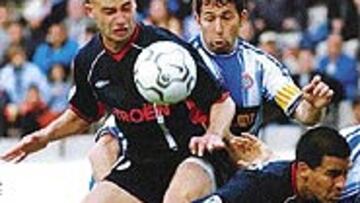 <B>OBJETIVO</B>. El Zaragoza quiere reforzar su defensa con Méndez.